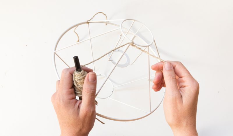 Tutoriel pour fabriquer un abat-jour original en cordelette pour lampe