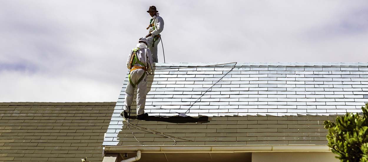 Devriez-vous repeindre le toit de votre maison en blanc pour avoir moins chaud ?