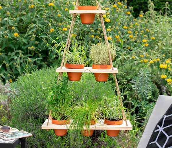 Fabriquer une petite jardinière pour plantes aromatiques dans la