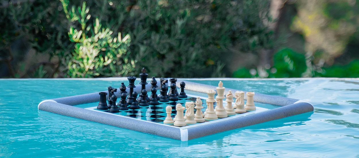 Tuto : fabriquez un jeu d'échec flottant pour vos vacances