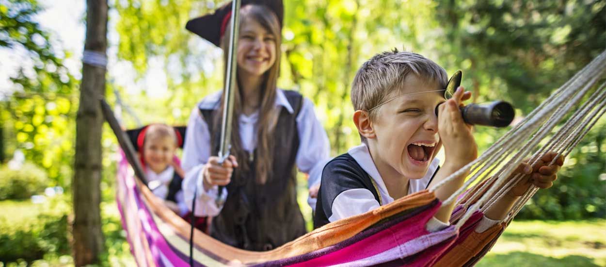 10 idées de jeux pour faire vivre l'aventure à vos enfants dans le jardin