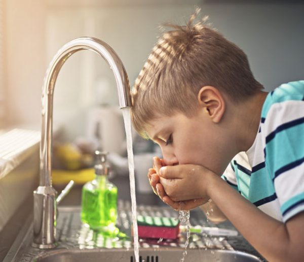 Du tritium dans l'eau potable : faut-il s'inquiéter ?