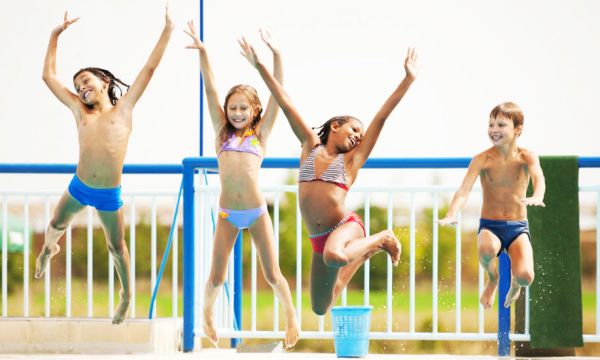 Partir en vacances à plusieurs familles : conseils pour une cohabitation réussie