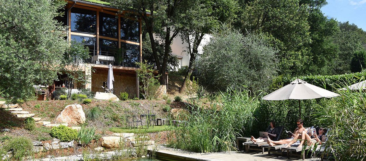 Portfolio : une maison bioclimatique perchée dans les arbres