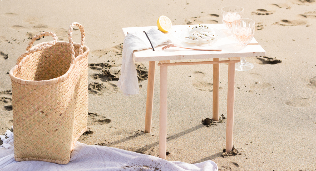 Tuto-Fabriquez-une-table-de-plage-facile-à-transporter