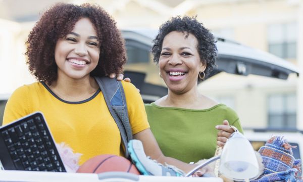 Les enfants rendent leurs parents plus heureux, mais seulement quand ils ont quitté la maison !