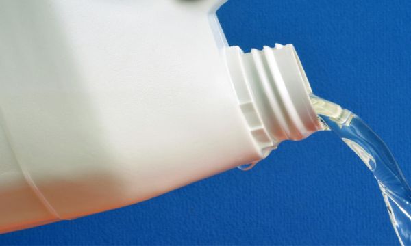 Quelles alternatives à l'eau de javel pour un ménage écolo ?