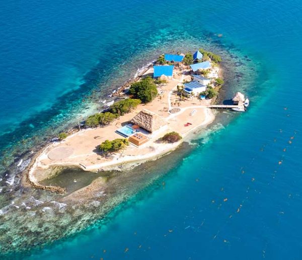 Pour 180 euros par nuit, vous pouvez réserver cette île (si 19 de vos amis viennent avec vous) !
