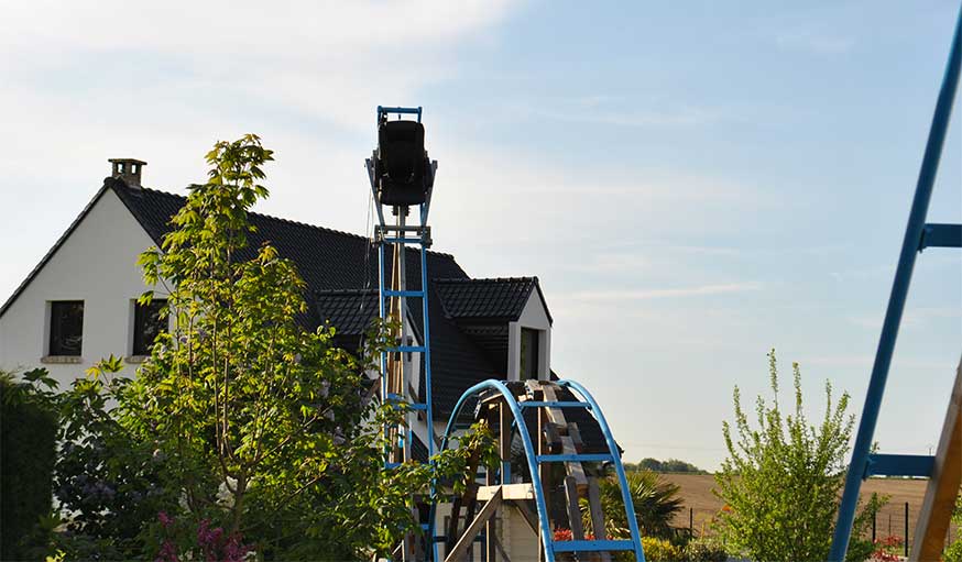 montagne russe diy dans le jardin plus haut que la maison