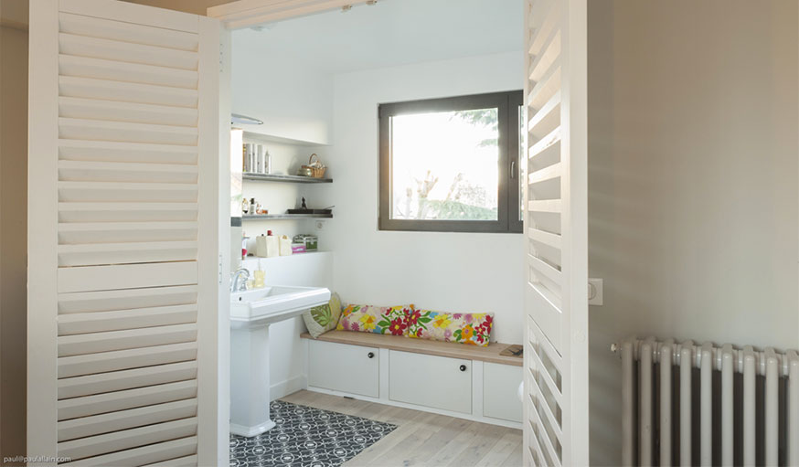 Salle de bains carrelage et parquet Maéma Architectes