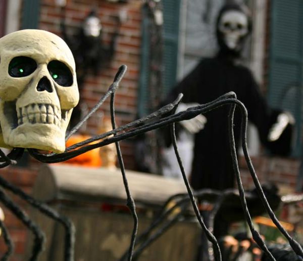 10 idées diablement effrayantes pour décorer votre jardin pour Halloween