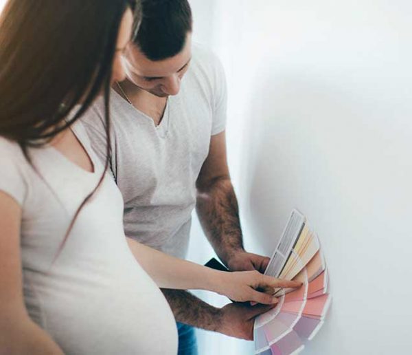 Quels travaux peut-on faire quand on est enceinte ?