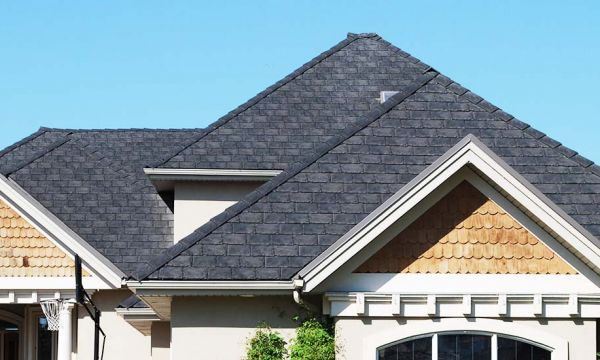 La bonne idée recyclage : ces tuiles sont fabriquées à partir de pneus destinés à la décharge 