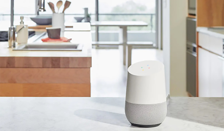 Enceinte Google Home dans la cuisine