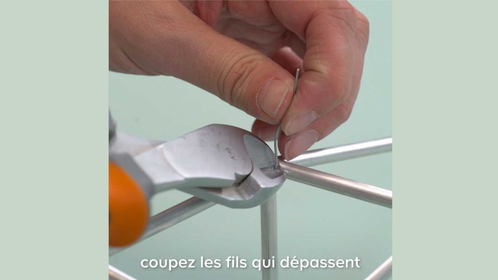 Tuto pour réaliser une étoile en Himmeli étape 17