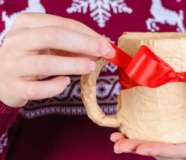 Comment offrir des cadeaux zéro déchet sans passer pour un radin ? Ils témoignent