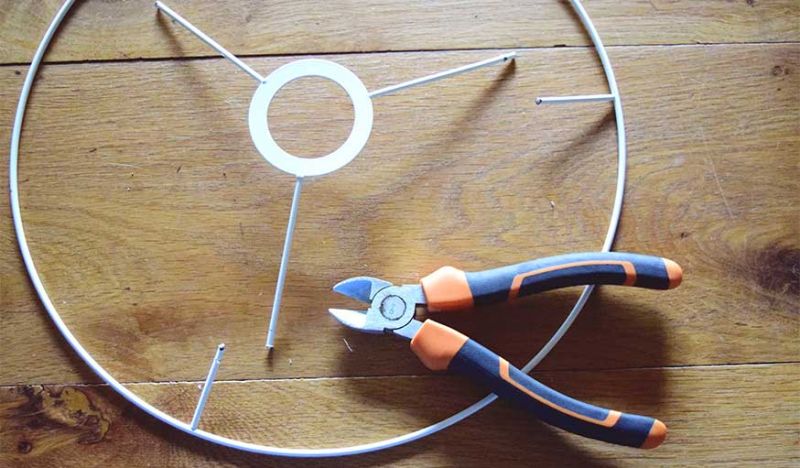 Tutoriel : Fabriquer un abat-jour original en tissu pour moins de dix euros