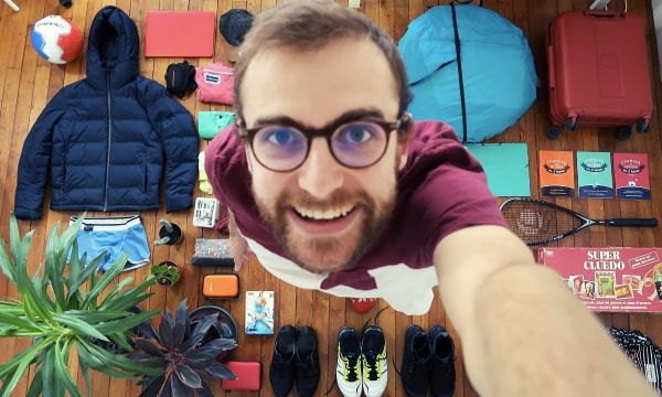 Il fait l'inventaire de tout ce qu'il a chez lui après 4 ans de minimalisme