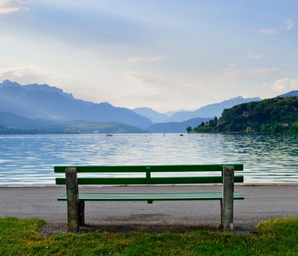 À Annecy, 1500 logements vont être chauffés grâce à l'eau du lac