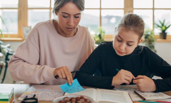 Conseils de profs pour aider vos enfants à bien travailler à la maison