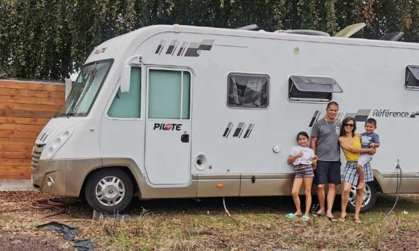 Cette famille part faire le tour d'Europe pendant un an en camping-car