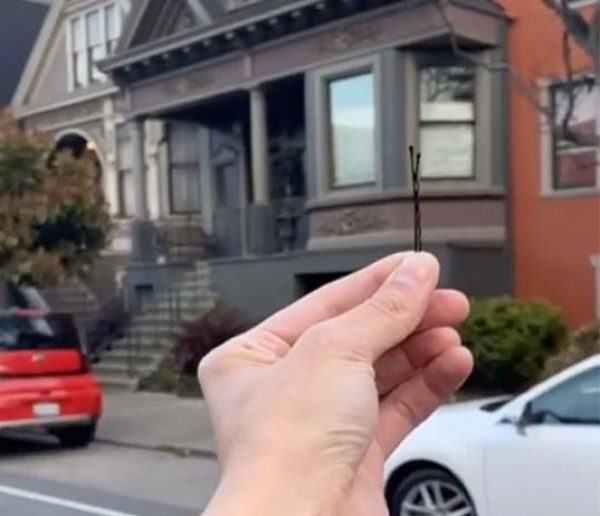 Elle se lance le défi de troquer une épingle à cheveux contre une maison