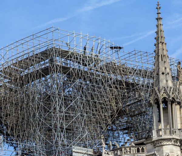 L'affaire est tranchée : Notre-Dame sera reconstruite à l'identique