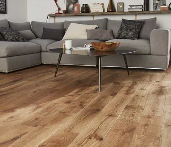 Durabilité, prix, résistance à l'humidité : quel parquet choisir chez soi ?