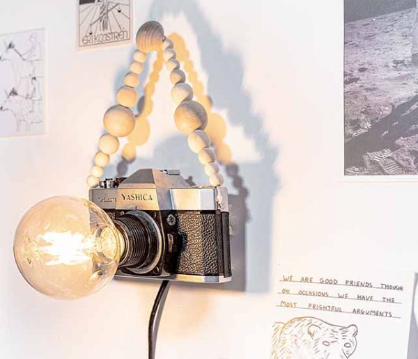 Tuto : Fabriquez une lampe originale avec un vieil appareil photo