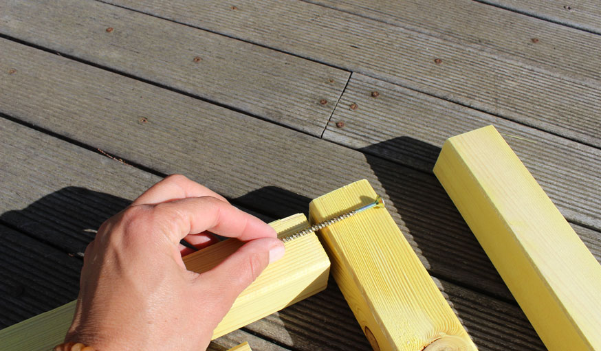 Tuto : Fabriquez une table de lit à roulettes pour petit-déjeuner