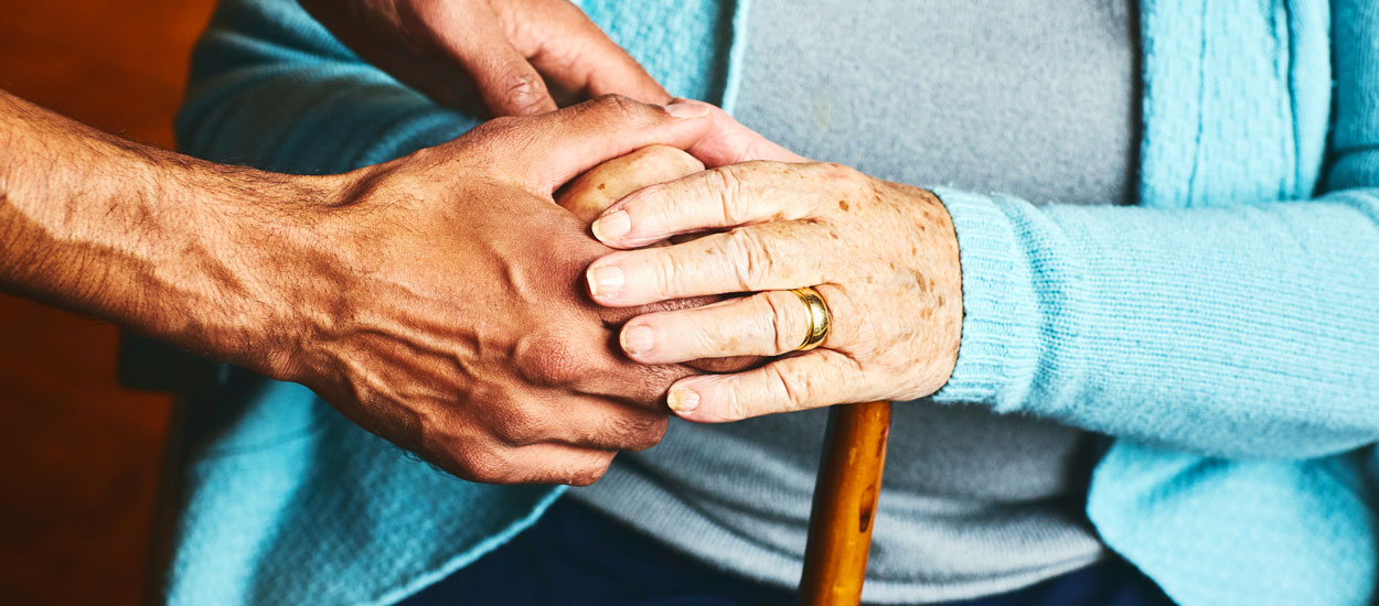 Le baluchonnage : quand un salarié vient prendre le relai des aidants à domicile