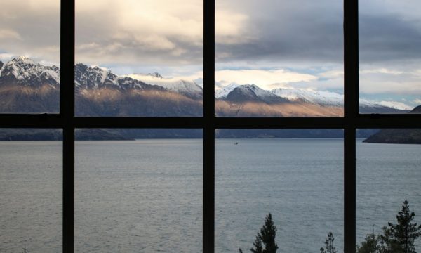Ce site étonnant vous permet d'ouvrir une fenêtre n'importe où dans le monde