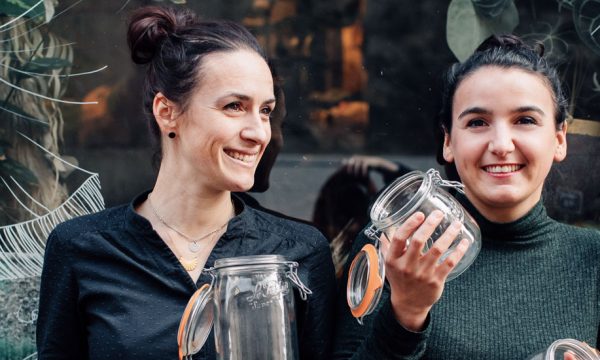 Soeurs et blogueuses zéro déchet : Claire et Camille ont concilié famille et engagement écolo