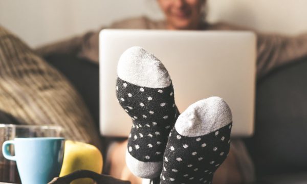 Bonne nouvelle : télétravailler en pyjama ne nuit pas à votre productivité