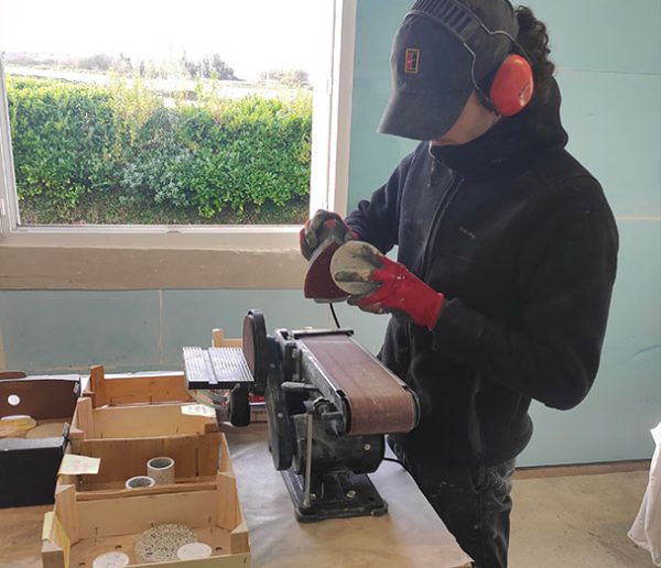 Zéro déchet : cette jeune entreprise bretonne fabrique des objets déco à partir de coquillages recyclés