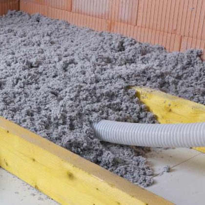 1 minute pour comprendre : Pourquoi choisir la ouate de cellulose pour isoler son logement