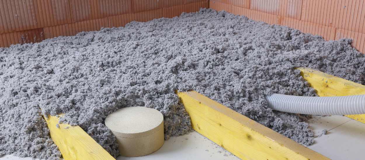 1 minute pour comprendre : Pourquoi choisir la ouate de cellulose pour isoler son logement