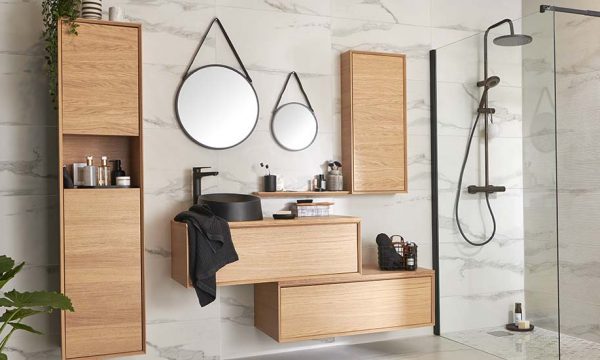 Nos idées à piquer à cette salle de bains chic effet marbre