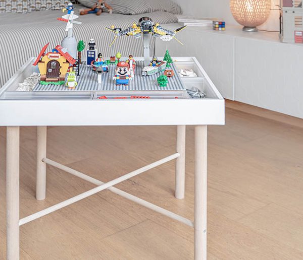 Tuto : fabriquez une table d'activité pour jouer aux  LEGO