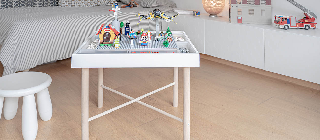 Une table de jeu : LEGO - Déco d'enfant