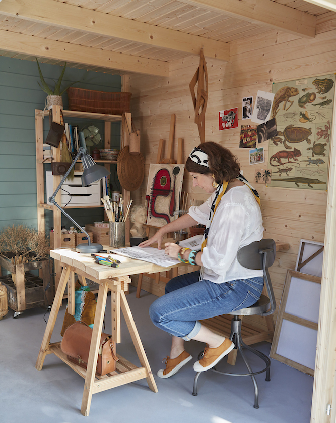 traiteau bureau dans abri bois