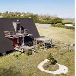 Une maison en A ou en triangle à ossature bois, et l'architecte qui l'a construite