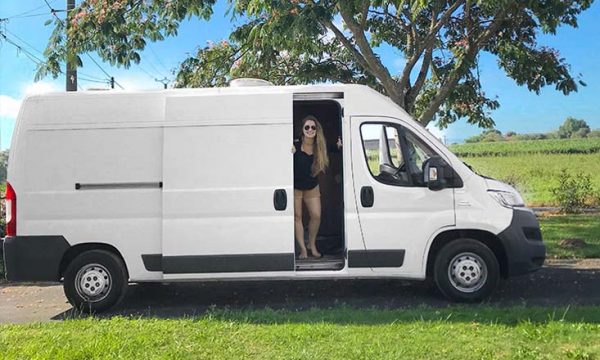 À 30 ans, elle a tout quitté pour devenir architecte d'intérieur spécialisée dans l'aménagement de vans