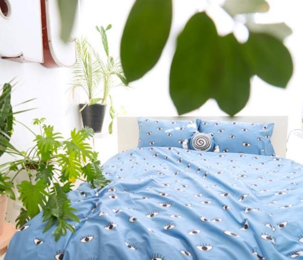 Chambre à coucher : 6 inspirations pour installer des plantes du sol au plafond