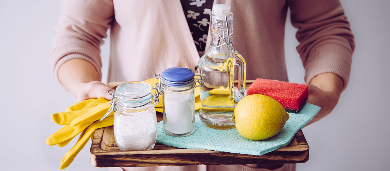 Voici pourquoi mélanger du bicarbonate de soude et du vinaigre blanc ne sert à rien