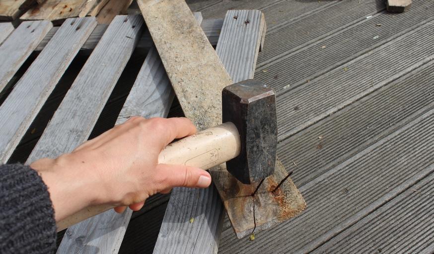 Tutoriel : comment fabriquer une servante pour plancha en bois de palette ?