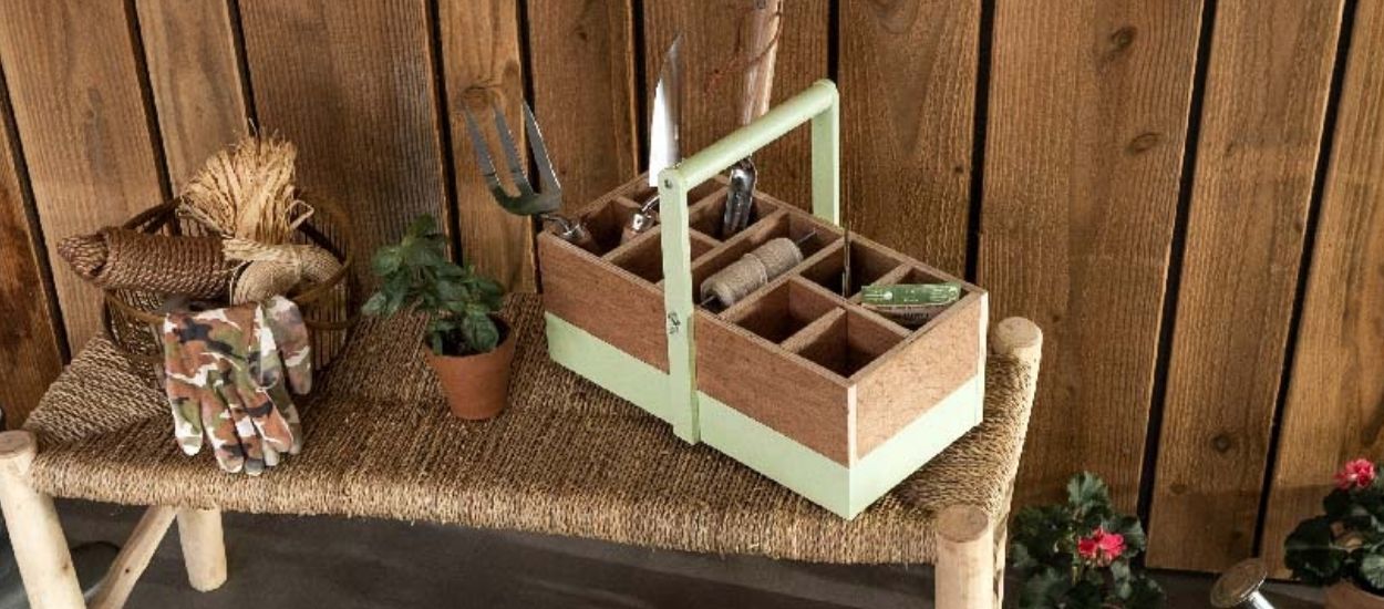 Tuto : Fabriquez une caisse à outils de jardin  (pour avoir tout le nécessaire à portée de main !)