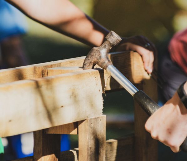 6 vidéos pour fabriquer des meubles originaux en palette