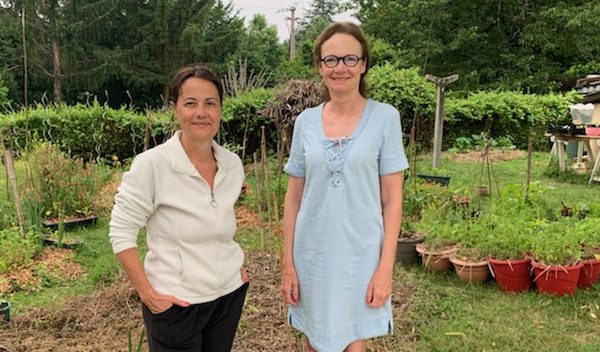 Elles sont devenues amies en partageant un jardin pendant 10 ans