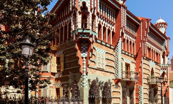 Pour 1 euro symbolique, tentez de dormir dans la première maison du célèbre architecte Gaudí